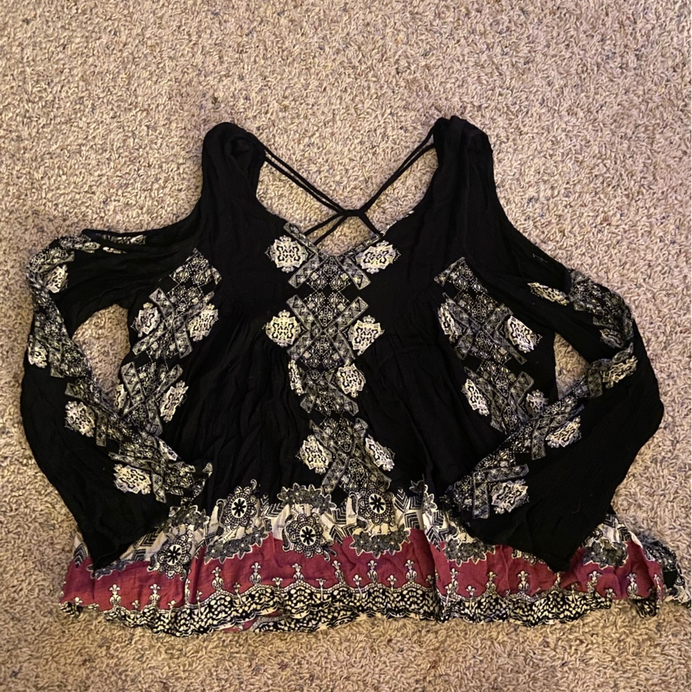 Rue 21 Printed Long Sleeve Blouse